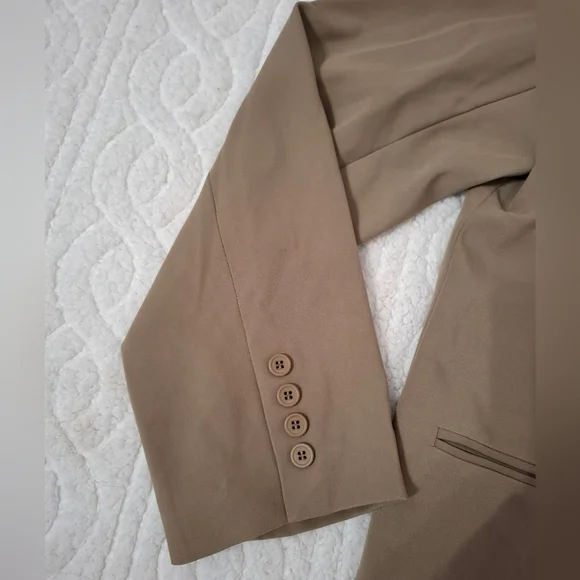 Meshki Simone Lined Oversized Blazer Button Olive Jacket Size Medium New - Picture 6 of 16